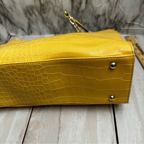Anne Klein Vibrant Yellow Croc-Embossed Tote Gold Hardware Chain Handle Vibrant - Picture 7 of 15